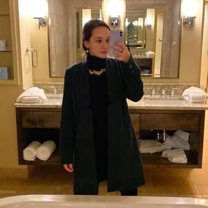 Meet your Posher, Nina